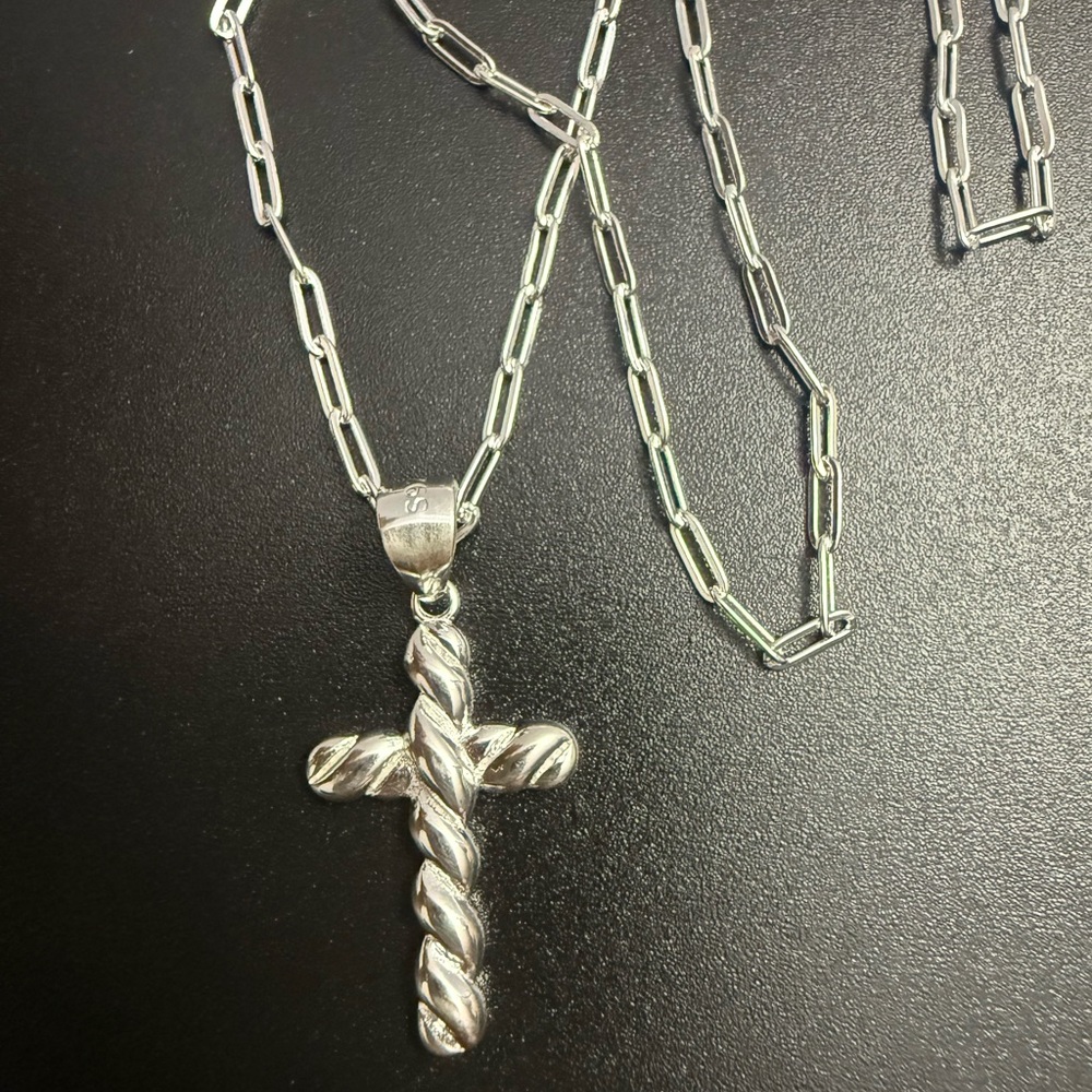 Bubble cross necklace 18"
